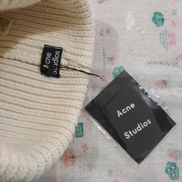 Acne Studios White Wool Knit Hat - Picture 6 of 7